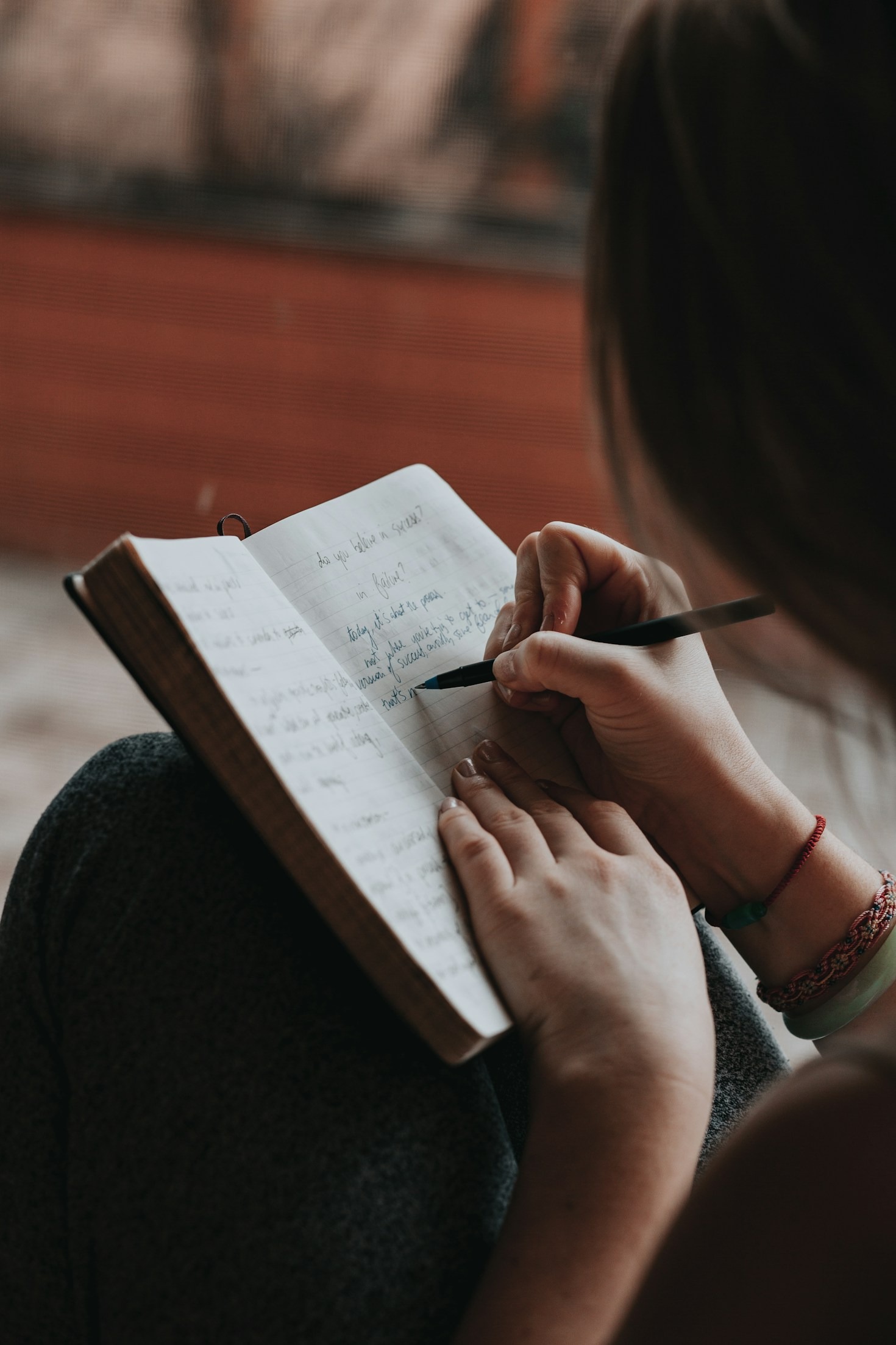 Crafting Dialogue That Moves The Audience